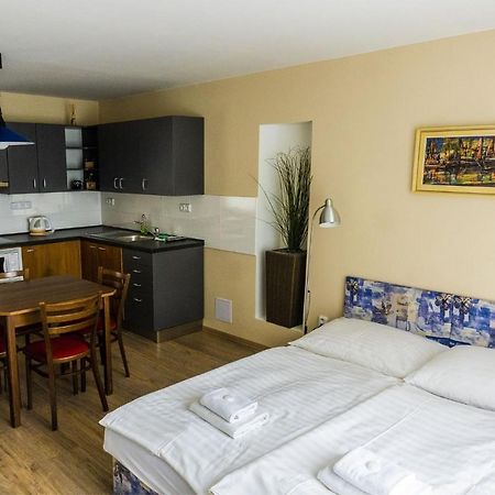 Studia A Apartmany U Karla Turnov Extérieur photo