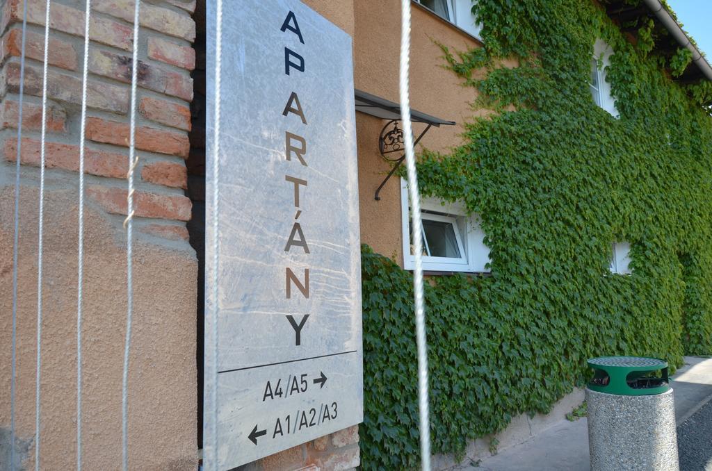 Studia A Apartmany U Karla Turnov Extérieur photo