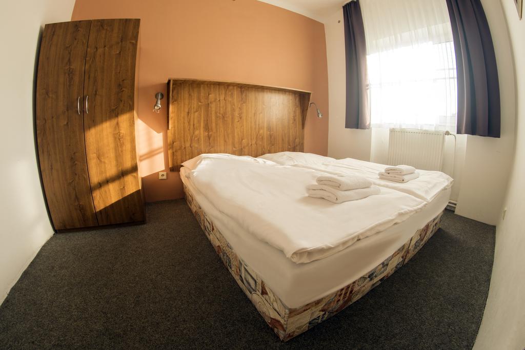 Studia A Apartmany U Karla Turnov Extérieur photo