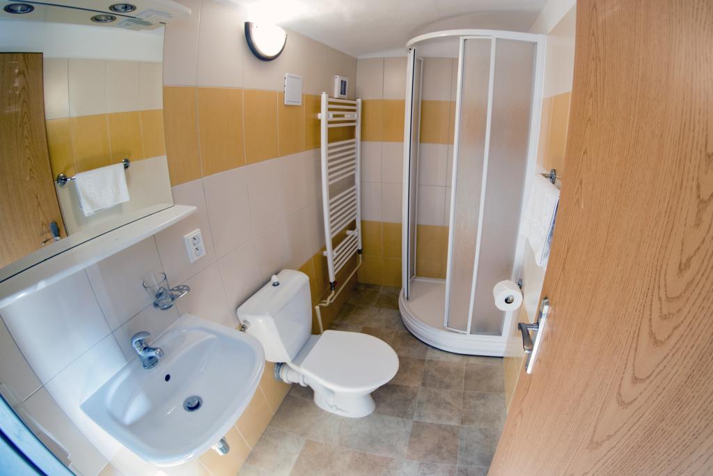 Studia A Apartmany U Karla Turnov Extérieur photo