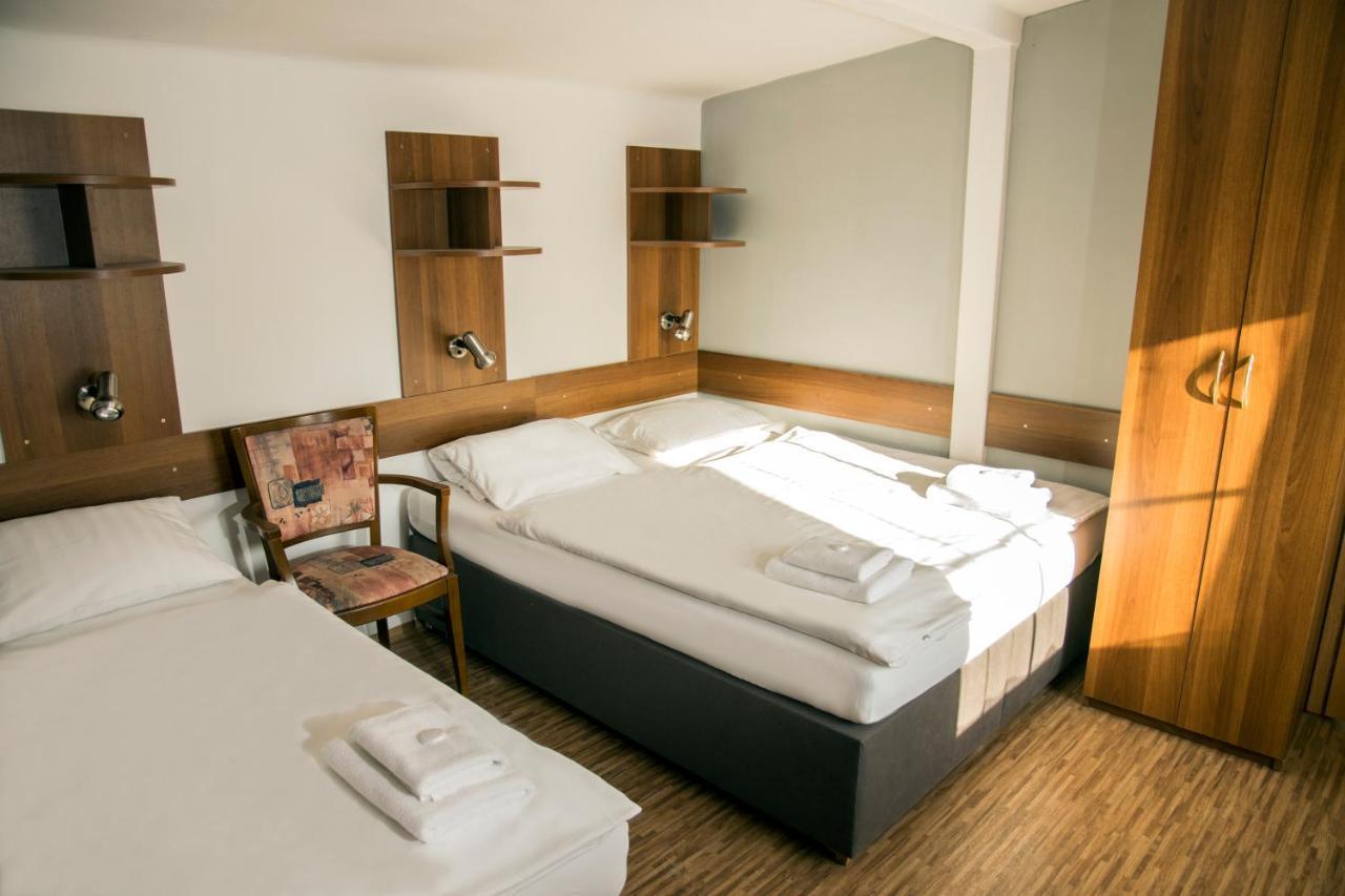 Studia A Apartmany U Karla Turnov Extérieur photo