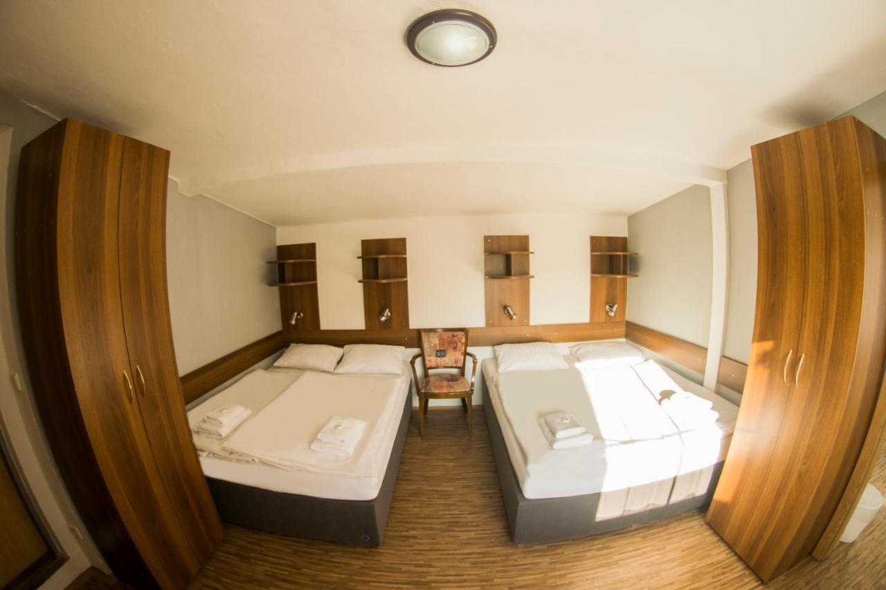 Studia A Apartmany U Karla Turnov Extérieur photo