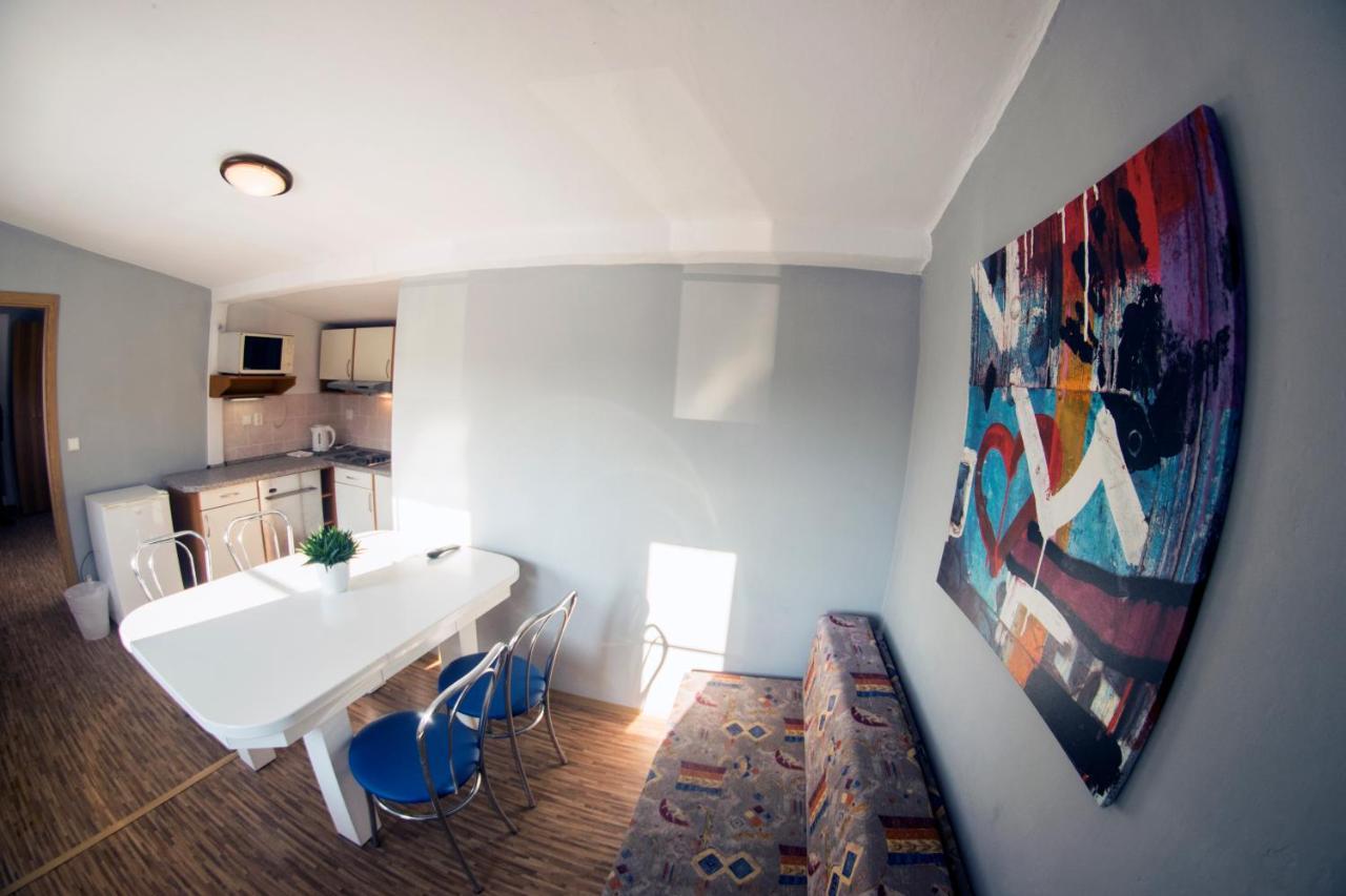 Studia A Apartmany U Karla Turnov Extérieur photo